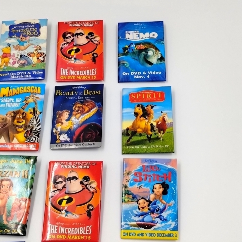 Disney & Dreamworks Movie pinbacks total of 13 - Picture 3 of 7